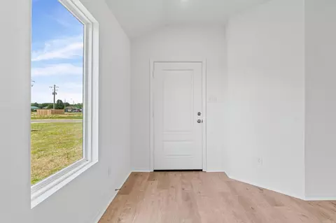 Entry Way - 104 Powder River Dr, Beebe, AR 72012 photo 1 of 3