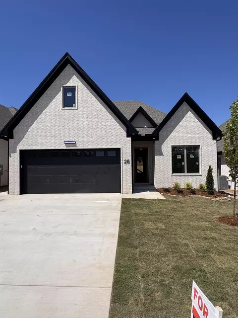 28 Mountain Brook Rd, Little Rock, AR 72223