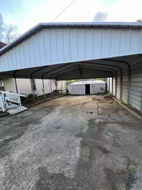 Other - 214 S Ninth St, De Queen, AR 71832 photo 8 of 9