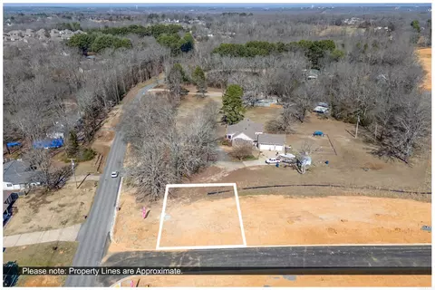 100 Glade Dr, Cabot, AR 72023