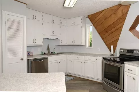 Kitchen - 2917 Riverside Dr, Pine Bluff, AR 71602 photo 3 of 3