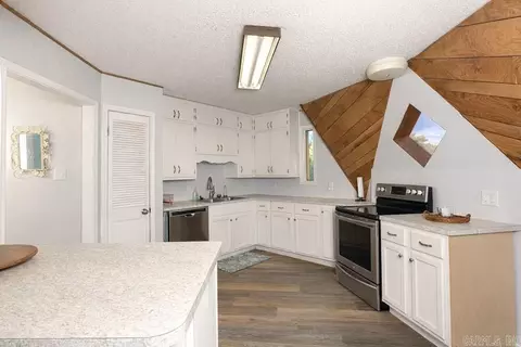 Kitchen - 2917 Riverside Dr, Pine Bluff, AR 71602 photo 1 of 3