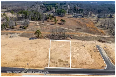 123 Glade Dr, Cabot, AR 72023
