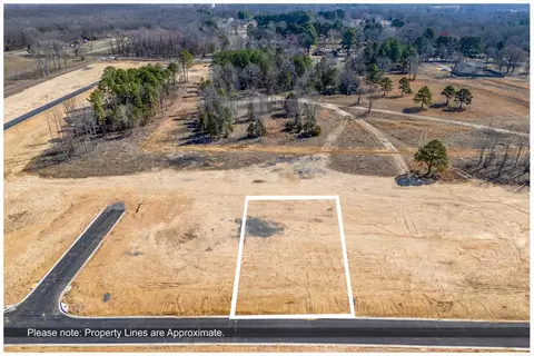 131 Glade Dr, Cabot, AR 72023