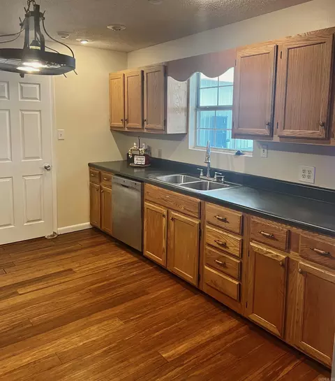 Kitchen - 32 Mount Zion Loop, Morrilton, AR 72110 photo 2 of 3