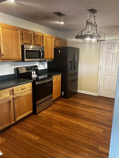 Kitchen - 32 Mount Zion Loop, Morrilton, AR 72110 photo 3 of 3