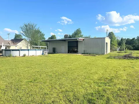Exterior - 32 Mount Zion Loop, Morrilton, AR 72110 photo 6 of 11