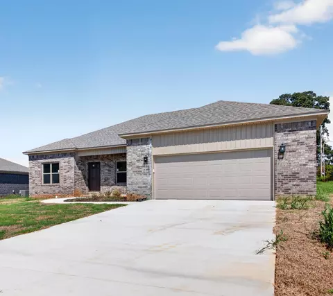 Exterior - 2020 Skylark Dr, Beebe, AR 72012 photo 2 of 9