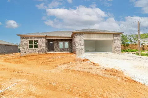 2020 Skylark Dr, Beebe, AR 72012
