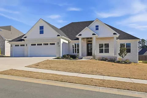 1650 Dolphin Dr, Conway, AR 72034