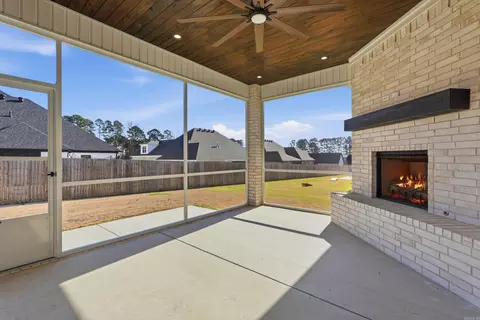 Exterior - 1650 Dolphin Dr, Conway, AR 72034 photo 4 of 7