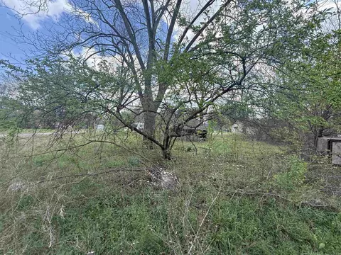 104 E Second, Bradford, AR 72020 photo 4