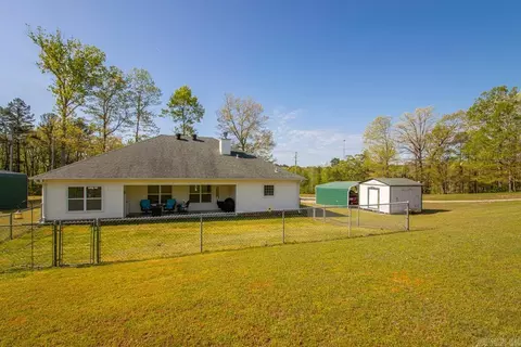 Exterior - 7586 Mars Hill Rd, Bauxite, AR 72011 photo 8 of 10