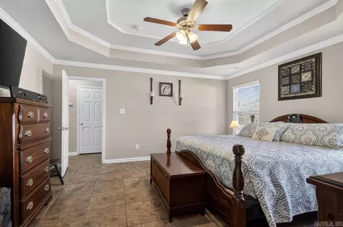 Bedroom - 7586 Mars Hill Rd, Bauxite, AR 72011 photo 2 of 4