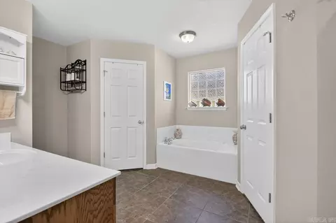 Bath - 7586 Mars Hill Rd, Bauxite, AR 72011 photo 1 of 4
