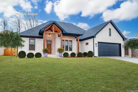 557 Valley Oak Dr, Sherwood, AR 72120
