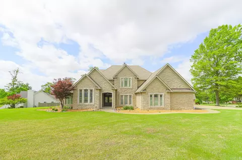 401 Huntcliff Dr, Jonesboro, AR 72404