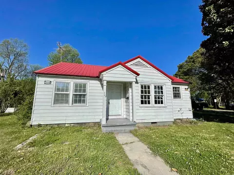 304 Plaza Ave, Trumann, AR 72472
