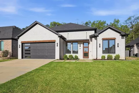 26 Copper Cir, Little Rock, AR 72223