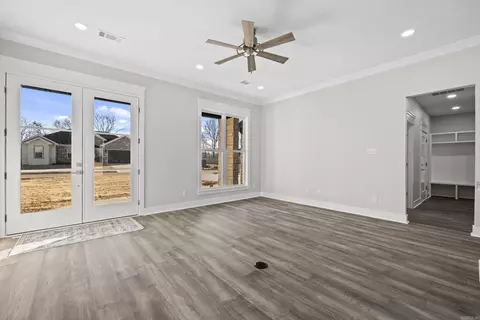 Living - 14 Libra Ln, Ward, AR 72176 photo 3 of 4