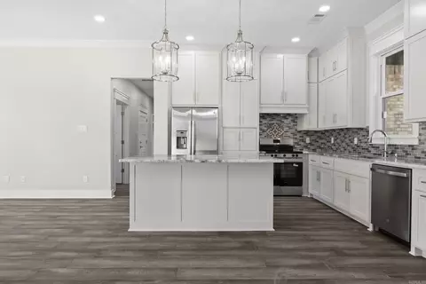 Kitchen - 14 Libra Ln, Ward, AR 72176 photo 4 of 5