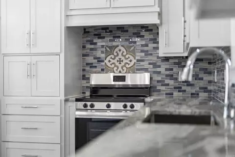 Kitchen - 14 Libra Ln, Ward, AR 72176 photo 3 of 5