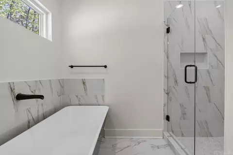 Bath - 7166 Moon View Pl, Alexander, AR 72002 photo 3 of 4