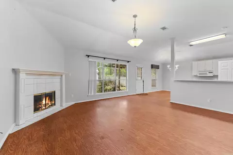 Living - 2525 Peabody Dr, Conway, AR 72032 photo 1 of 4