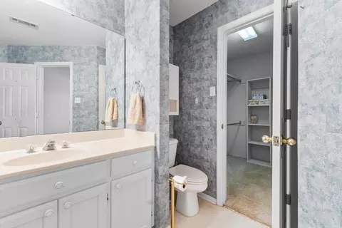 Bath - 2525 Peabody Dr, Conway, AR 72032 photo 3 of 3