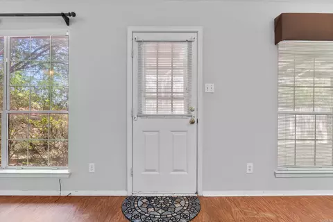 Entry Way - 2525 Peabody Dr, Conway, AR 72032 photo 2 of 3