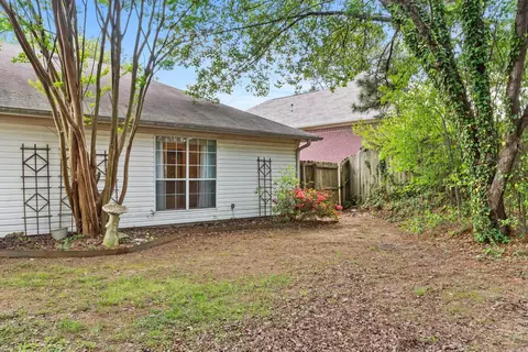Exterior - 2525 Peabody Dr, Conway, AR 72032 photo 6 of 9