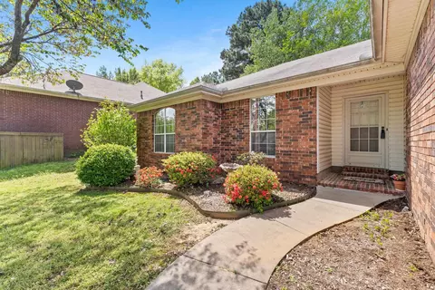 Exterior - 2525 Peabody Dr, Conway, AR 72032 photo 3 of 9