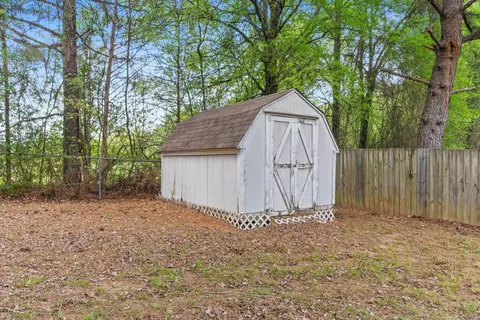Exterior - 2525 Peabody Dr, Conway, AR 72032 photo 5 of 9