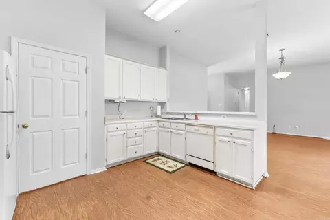 Kitchen - 2525 Peabody Dr, Conway, AR 72032 photo 3 of 3