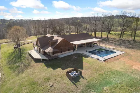 6403 N Parliament Dr, Harrison, AR 72601