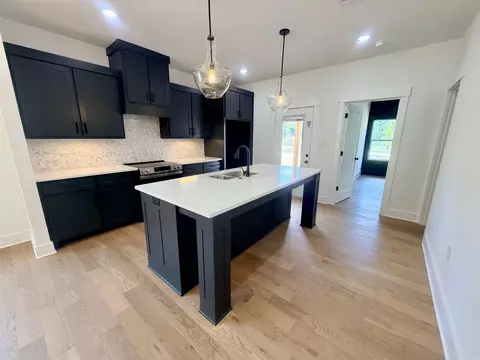 Kitchen - 6874 Detonti, Bauxite, AR 72011 photo 2 of 9