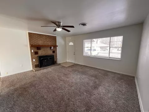 Living - 405 Angus St, Conway, AR 72032 photo 1 of 5
