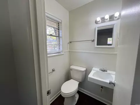 Bath - 405 Angus St, Conway, AR 72032 photo 2 of 3