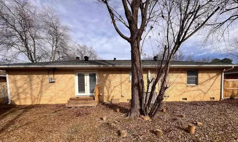Exterior - 405 Angus St, Conway, AR 72032 photo 2 of 4