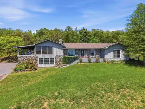 185 Lower Ridge Rd, Conway, AR 72032