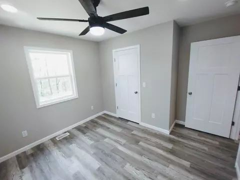 Bedroom - 616 Roasting Ear Rd, Onia, AR 72663 photo 5 of 7