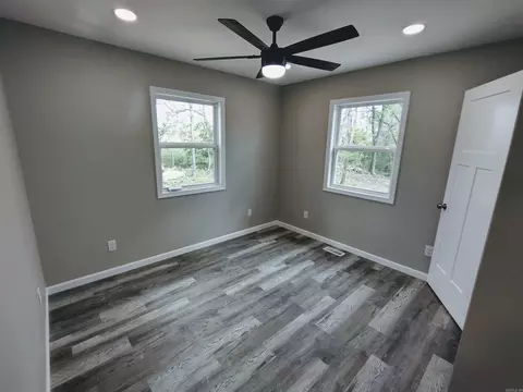 Bedroom - 616 Roasting Ear Rd, Onia, AR 72663 photo 3 of 7