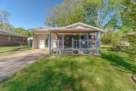 701 N Main St, Bald Knob, AR 72010