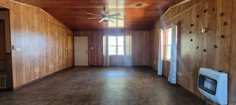 Living - 5299 Highway 33, Augusta, AR 72006 photo 2 of 2