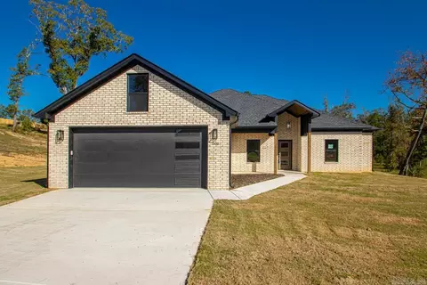 1000 Duke Dr, Bauxite, AR 72011