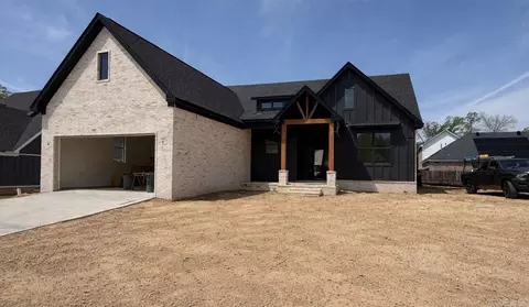 4055 Kindness Ct, Alexander, AR 72002