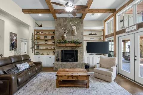 Living - 169 Bald Eagle Dr, Paron, AR 72122 photo 3 of 4