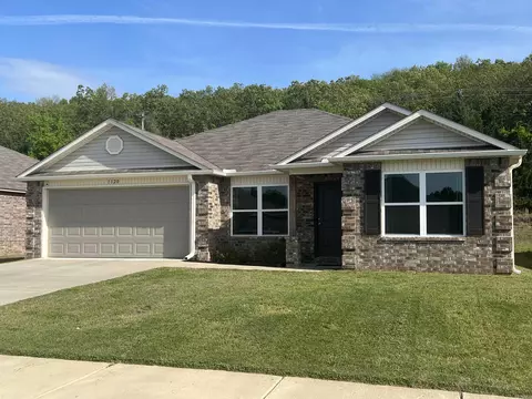 1120 Gallery Dr, Conway, AR 72032