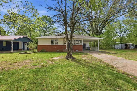 207 S Elm St, Searcy, AR 72143