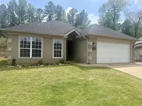 574 Wisteria Dr, Bauxite, AR 72011